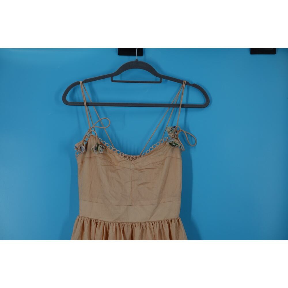 En Saison Beige Floral Midi Dress - Picture 2 of 10